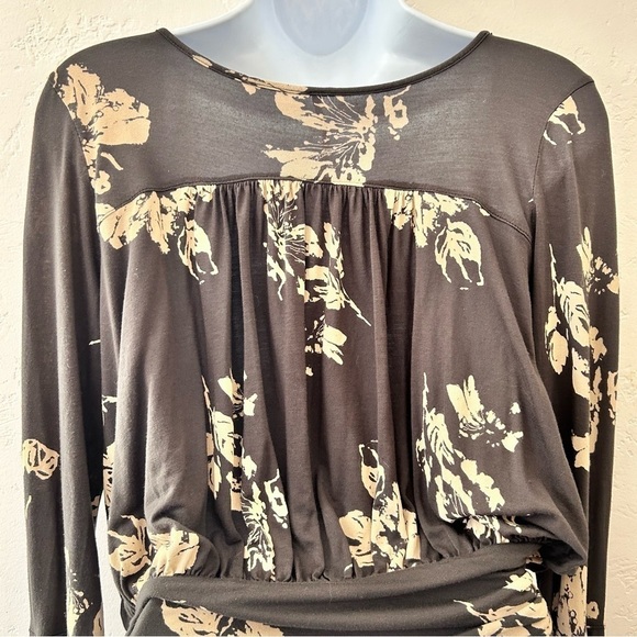 FREE PEOPLE Bell Sleeve Wrap Top Waist Tie Brown Cream Flowy Blouse Size XS - Picture 7 of 12